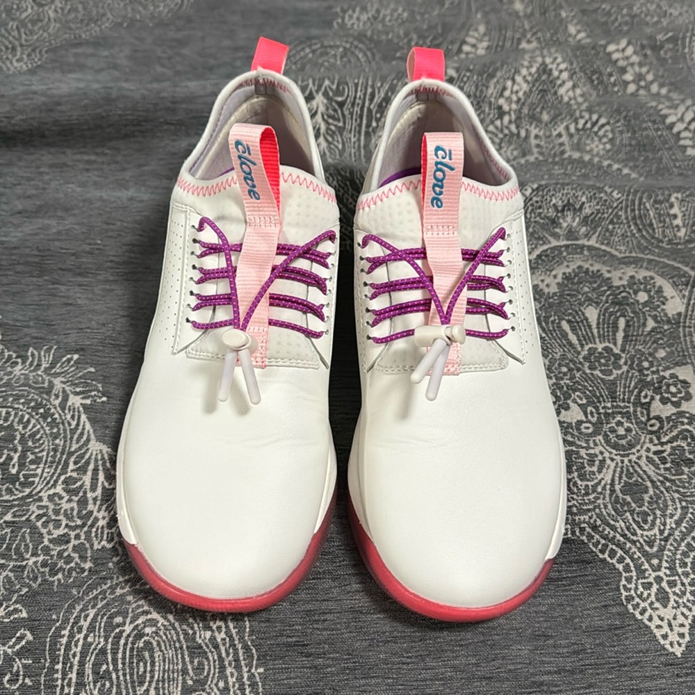 Clove shoes
